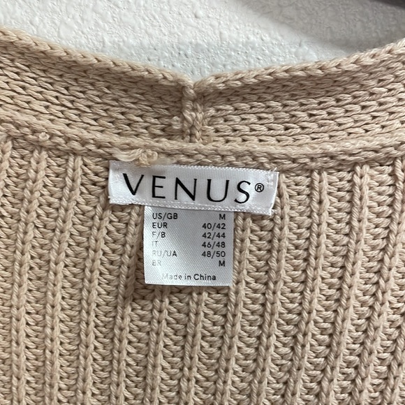 Full length sweater with belt - Picture 2 of 4